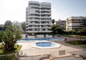 MALAGASUITE CARIHUELA BEACH & SUN
