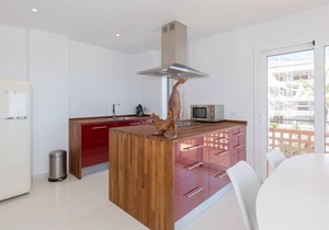 MIRAMAR 2 - Beautiful apartment on the seafront.