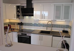 Modern Apartment with Shared Pool, Wifi, A/C and Sea View in Santa Ponsa