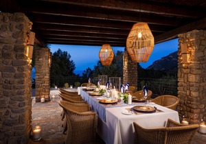 Modern Oasis in Banyalbufar, 1022