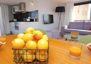 Modern Penthouse L'Àguila in Palma Old Town with Terrace, Wifi, AC, Spacious!