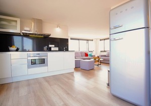 Modern Penthouse L'Àguila in Palma Old Town with Terrace, Wifi, AC, Spacious!