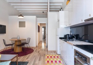 Oasis with a sunny terrace in the heart of Gracia