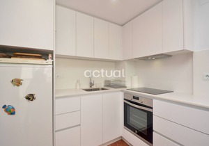 President C-6 Seafront apartment