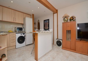 President E-5 Seafront apartment