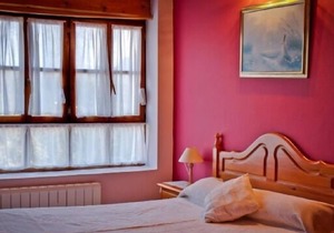 Self catering El Nozal,Los Ablanos,El Acebo y Alloros I y II for 4 people