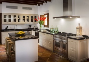 Spacious Family Retreat in Banyalbufar, 1020
