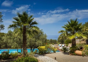 Spacious Family Retreat in Banyalbufar, 1020
