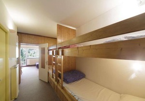 Studio 6 personnes pied des pistes avec balcon et vue montagnes - FR-1-400-28