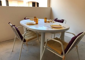 Studio Cabine in Port Leucate with Pool, Beachfront, Parking, and Nearby Shops