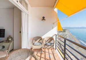 Sunny View in Castillo Santa Clara