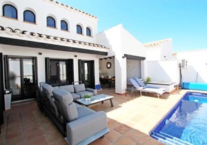 Villa del Alemán by Rental Olé