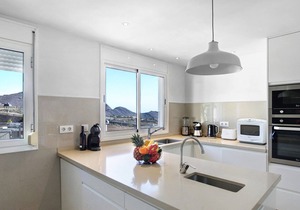 "Villa Ginevra Luxury" with Pool, Sauna & Mountain View