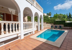 VILLA TEULERA -Amazing house in Palma, with private pool and 3.6 km away from the beach. Free WiFi