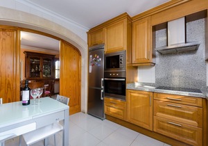 Villa Teulera - Four Bedroom Villa, Sleeps 5