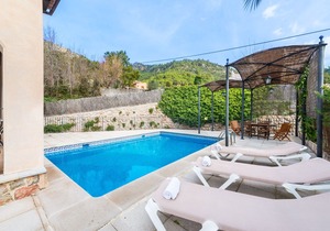 Villa Valldemossa - Five Bedroom Villa, Sleeps 9