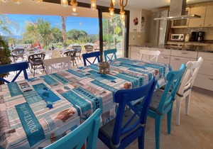 Villa with heated pool and jacuzzi, fantastic sea views, air conditioning