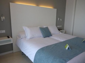 Artiem Carlos Adults | Es Castell