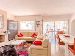 Holiday Peni | Empuriabrava