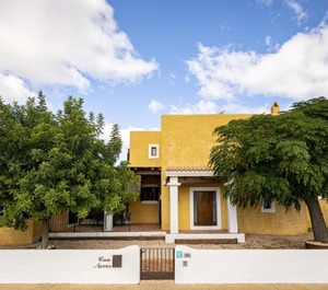 Noves Villa 