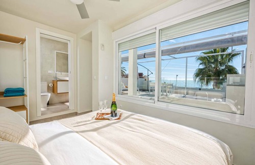Malaga-Este Apartment | 100 m² Apartment ∙ 2 bedrooms ∙ 4 guests