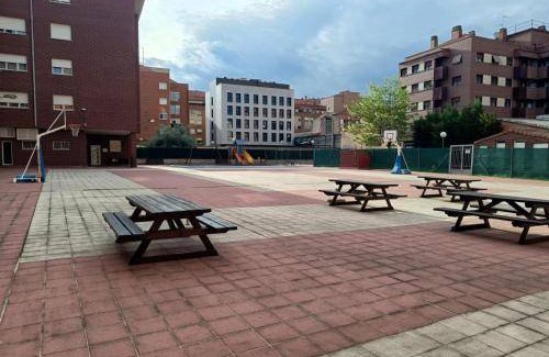 Logrono Apartment | 100 m² Apartment ∙ 3 bedrooms ∙ 6 guests