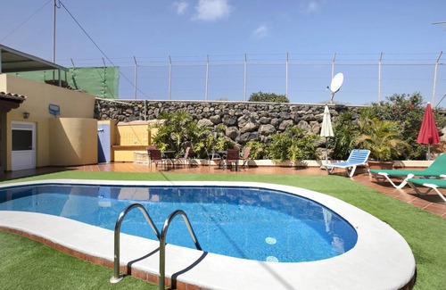 Icod de los Vinos Ski Chalet | 100 m² Chalet ∙ 3 bedrooms ∙ 6 guests