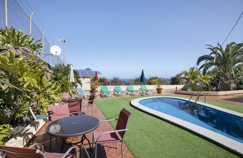 Icod de los Vinos Ski Chalet | 100 m² Chalet ∙ 3 bedrooms ∙ 6 guests