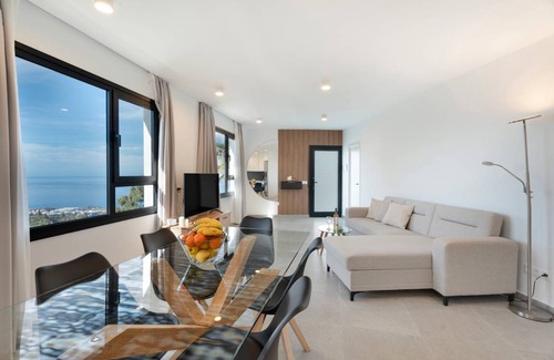 Buen Paso Ski Chalet | 100 m² Chalet ∙ 3 bedrooms ∙ 6 guests