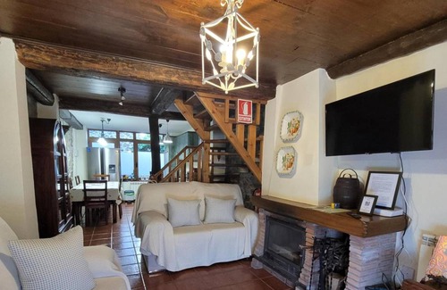 Molinaseca House | 100 m² House ∙ 3 bedrooms ∙ 6 guests