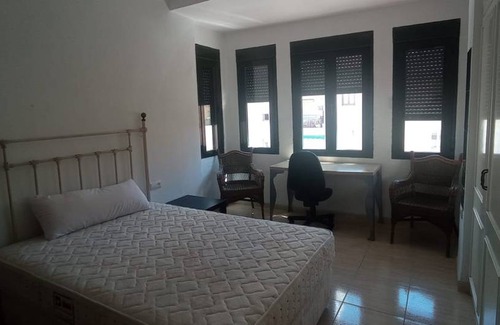 Perchel Norte Resort | 100 m² Private room ∙ 1 bedroom ∙ 1 guest