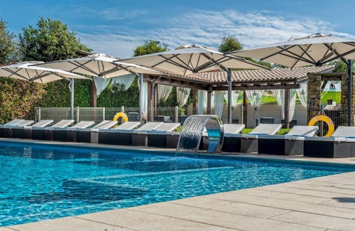 Cornella del Terri Villa | 1000 m² Villa ∙ 8 bedrooms ∙ 20 guests