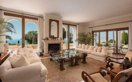 Malaga-Este Villa | 1000 m² Villa ∙ 5 bedrooms ∙ 12 guests