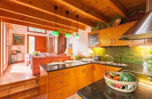 Sant Pere de Vilamajor Ski Chalet | 110 m² Chalet ∙ 2 bedrooms ∙ 4 guests