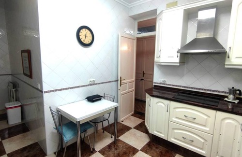 Almeria Centro Resort | 117 m² Private room ∙ 1 bedroom ∙ 6 guests