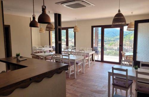 Casares de las Hurdes Apartment | 12 m² Apartment ∙ 2 bedrooms ∙ 5 guests