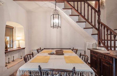 Fornalutx Ski Chalet | 120 m² Chalet ∙ 2 bedrooms ∙ 4 guests