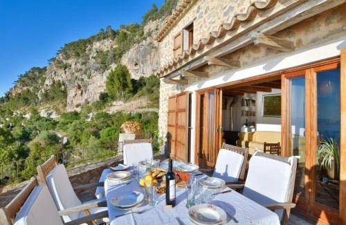Banyalbufar House | 120 m² House ∙ 3 bedrooms ∙ 6 guests