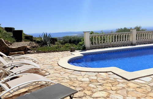 El Mas Fumats Villa | 120 m² Villa ∙ 3 bedrooms ∙ 6 guests