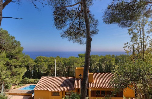 Tamariu House | 124 m² House ∙ 5 bedrooms ∙ 11 guests
