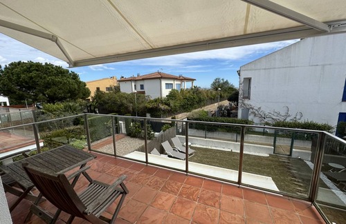 Mas Pinell House | 128 m² House ∙ 3 bedrooms ∙ 6 guests