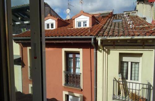 Pamplona City Centre Bed & Breakfast | 13 m² Bed and breakfast ∙ 4 guests