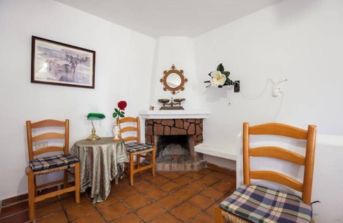 El Pozo de los Frailes House | 130 m² Finca ∙ 2 bedrooms ∙ 4 guests