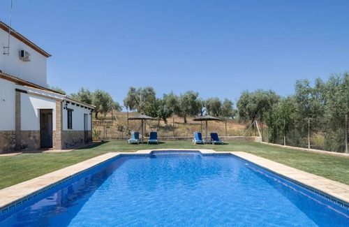 Setenil de las Bodegas House | 140 m² House ∙ 4 bedrooms ∙ 8 guests