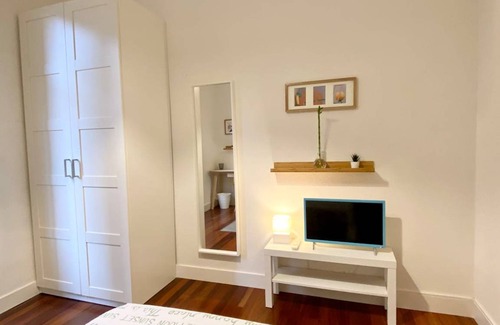 Bilbao City Centre Resort | 140 m² Private room ∙ 1 bedroom ∙ 1 guest