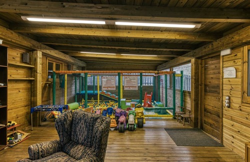 Pujals dels Pagesos House | 1416 m² House ∙ 9 bedrooms ∙ 30 guests