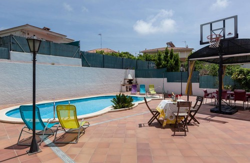 Vilanova I la Geltru House | 143 m² House ∙ 4 bedrooms ∙ 9 guests