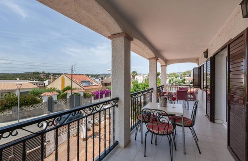 Vilanova I la Geltru House | 143 m² House ∙ 4 bedrooms ∙ 9 guests