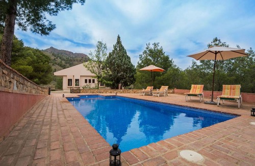 Totana Other | 145 m² Accommodation ∙ 4 bedrooms ∙ 6 guests