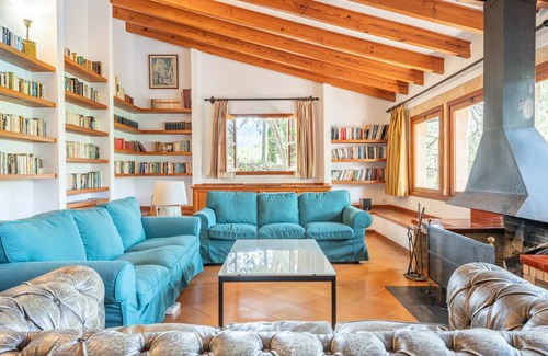Bunyola Ski Chalet | 150 m² Chalet ∙ 3 bedrooms ∙ 6 guests